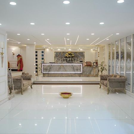 Hotel Pearl Courtyard Varanasi Esterno foto