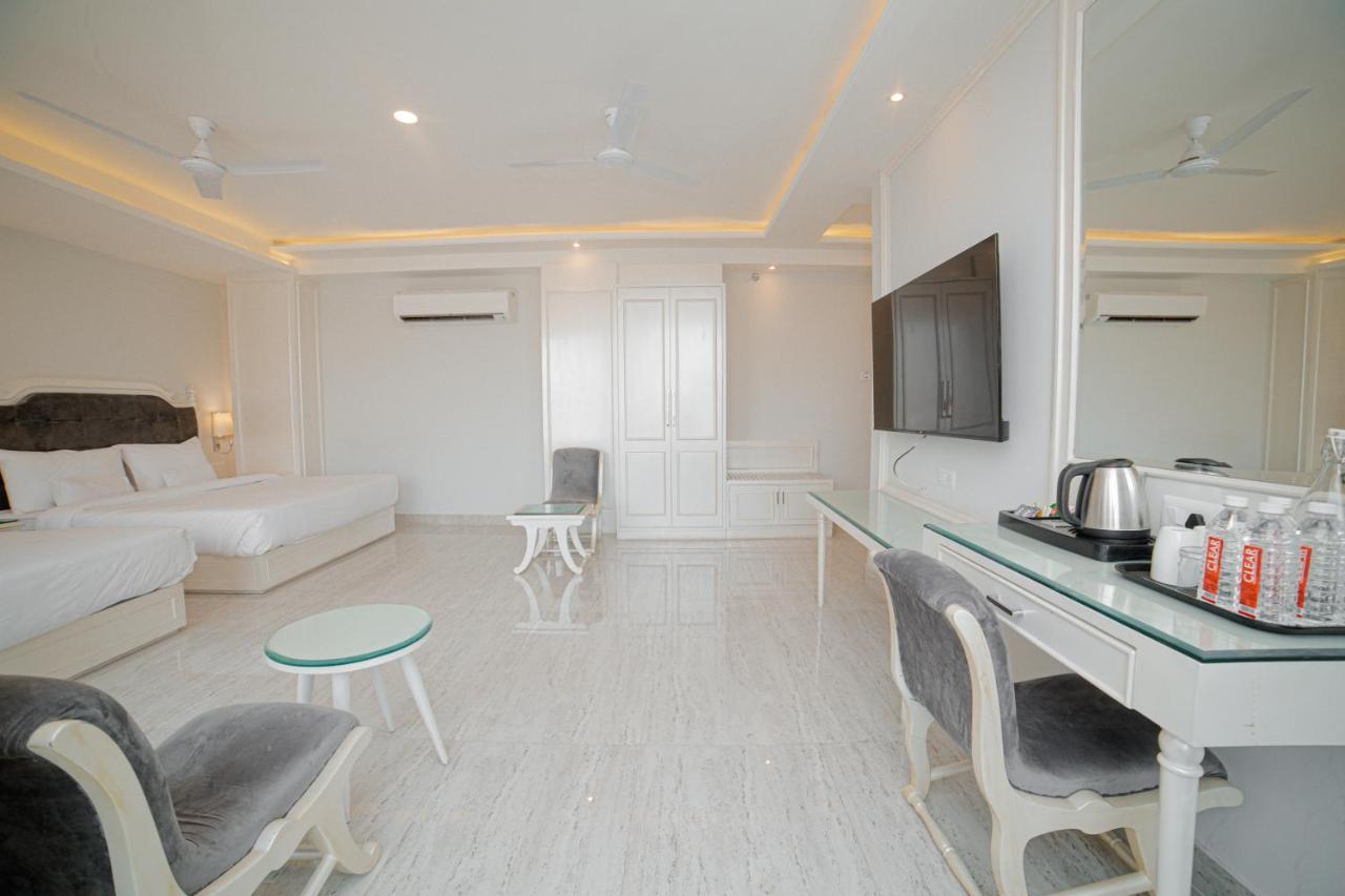 Hotel Pearl Courtyard Varanasi Esterno foto