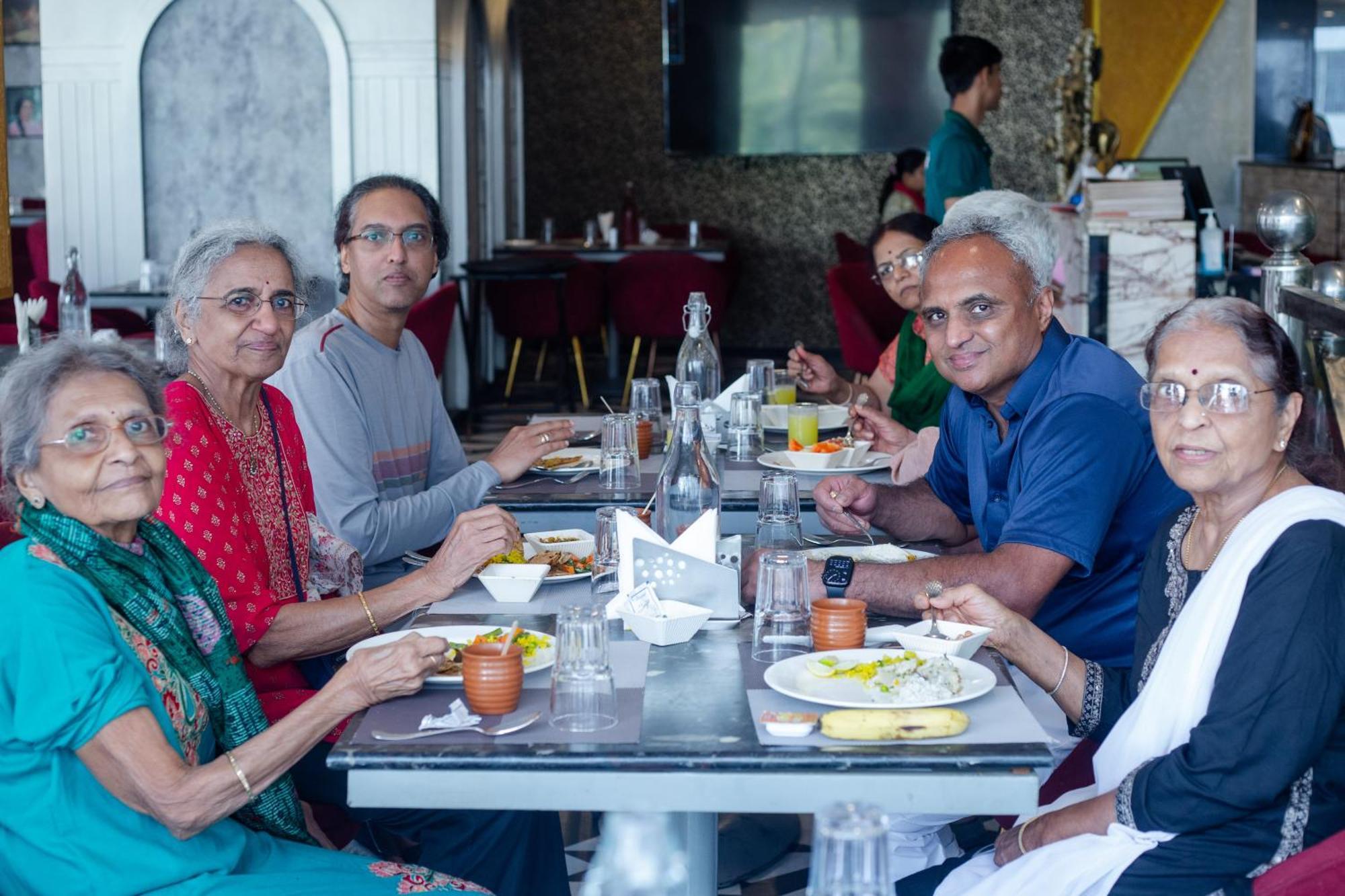 Hotel Pearl Courtyard Varanasi Esterno foto